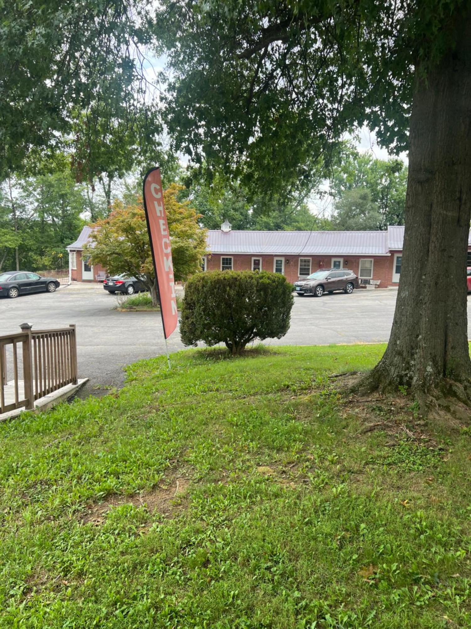 Potomac River Motel Hancock Exterior photo